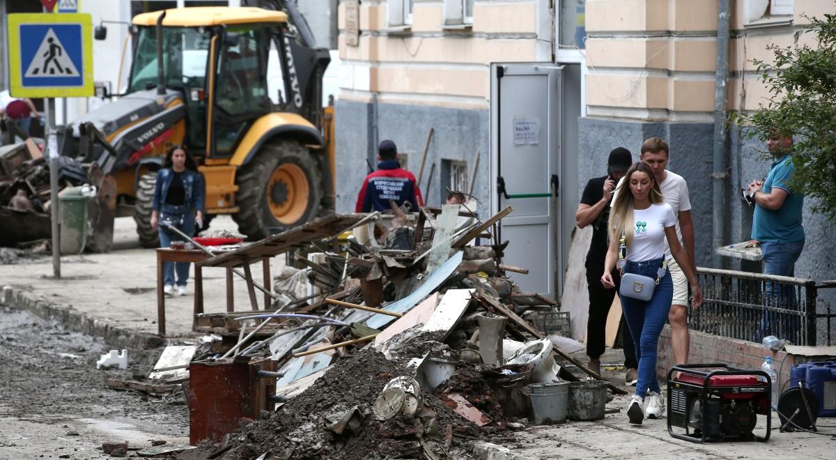 Mieszkańcy południowego Krymu walczą ze skutkami ulew. Dziesiątki podtopionych domów, zginęła jedna osoba