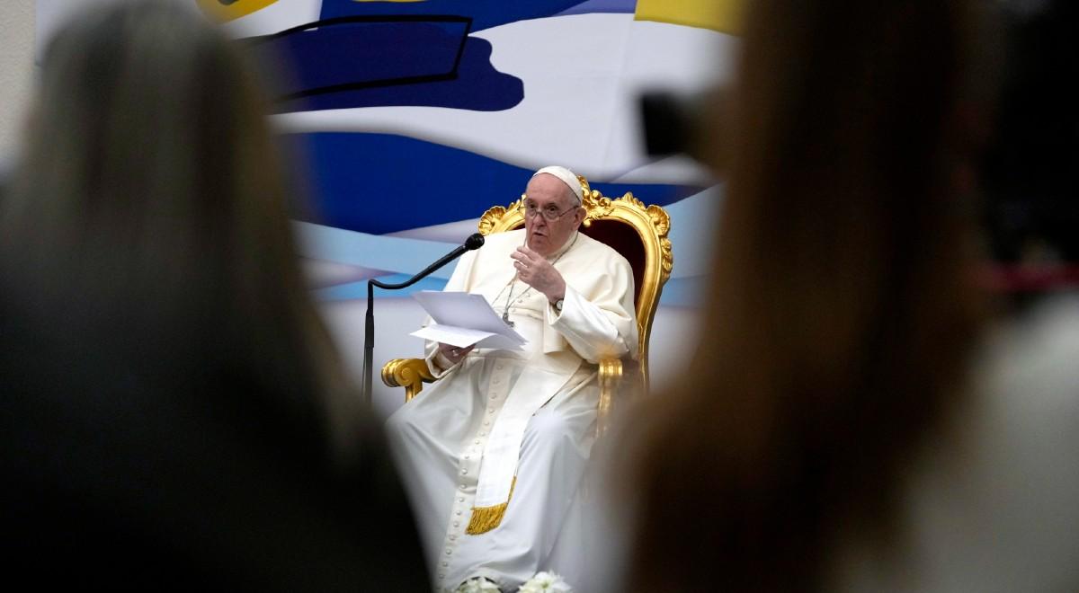 "Wątpliwości są witaminami wiary, pomagają ją umocnić". Papież do młodzieży w Grecji