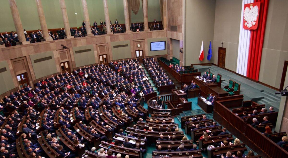 Sejm rozpoczął dwudniowe posiedzenie. Przedstawiamy najważniejsze tematy [TRANSMISJA]
