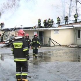 Pożar w Kiełpinie koło Kartuz. Milion złotych strat