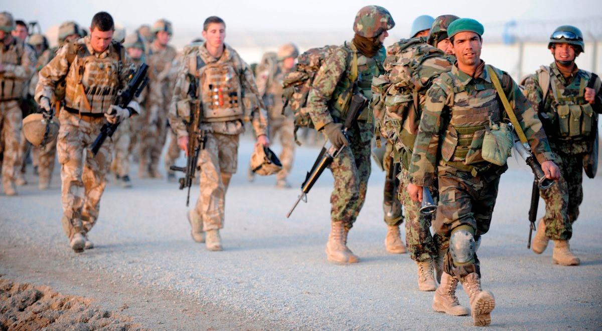 "Wracamy do zimnej wojny". Francuscy żołnierze wzmocnią NATO w Rumunii