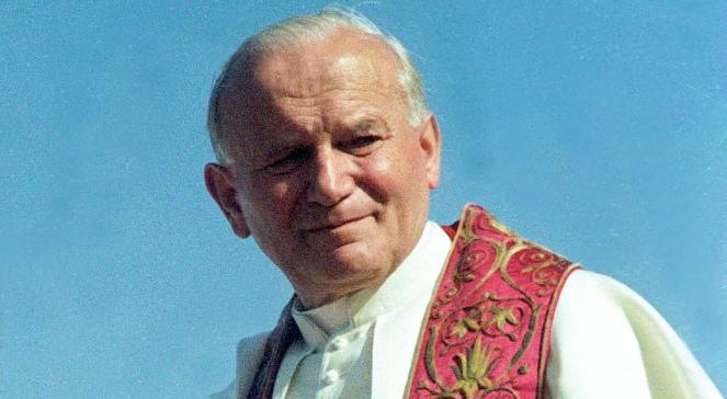 Dlaczego postać Jana Pawła II dzieli polityków?