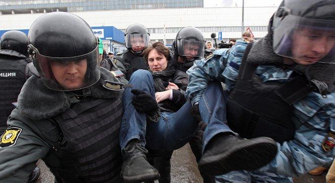 Rosja: OMON rozpędził demonstrację opozycji