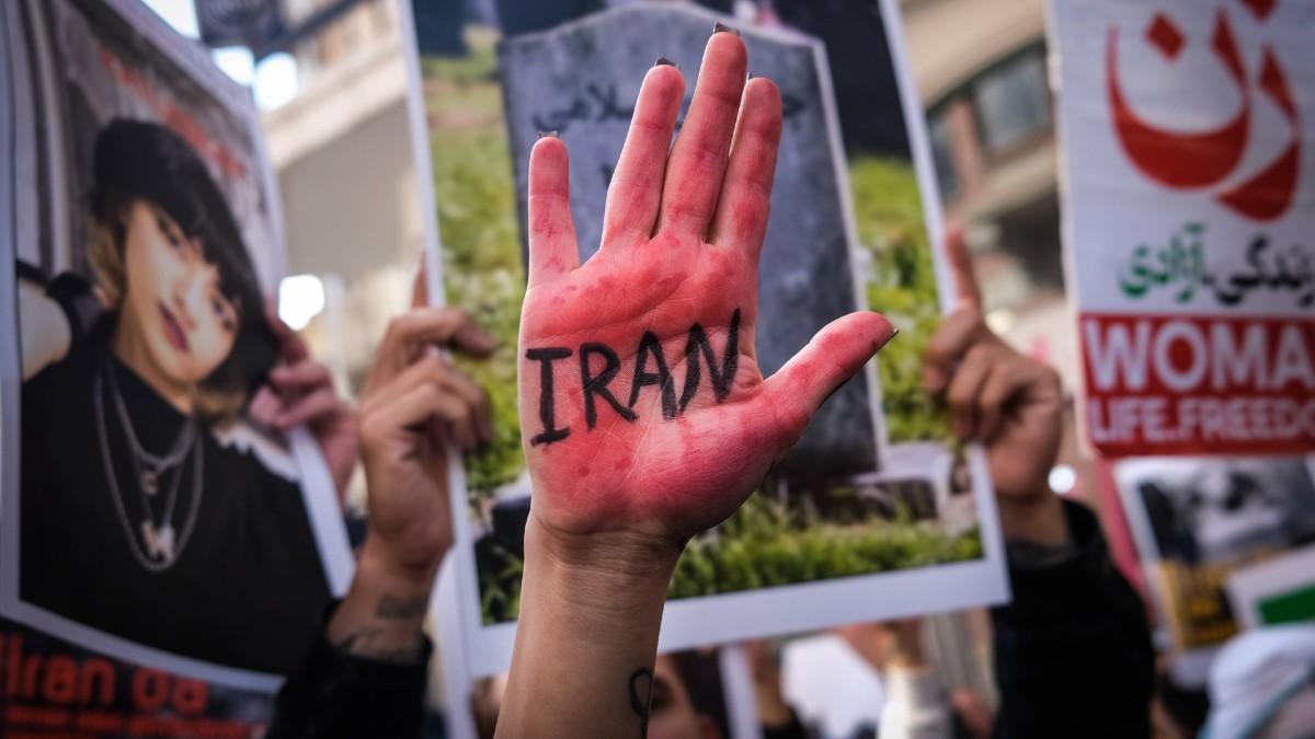 W Iranie wykonano karę śmierci. AI: proces oparty na naznaczonych torturami zeznaniach