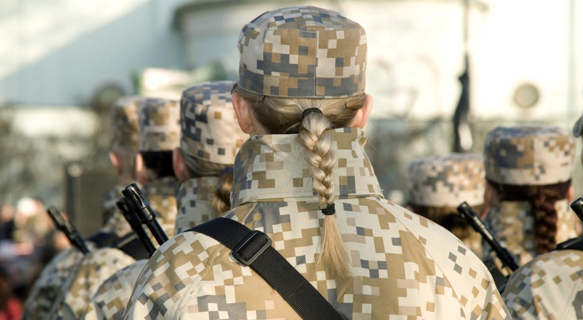 "Bez taryfy ulgowej" – kobieta w wojsku XXI-wieku 
