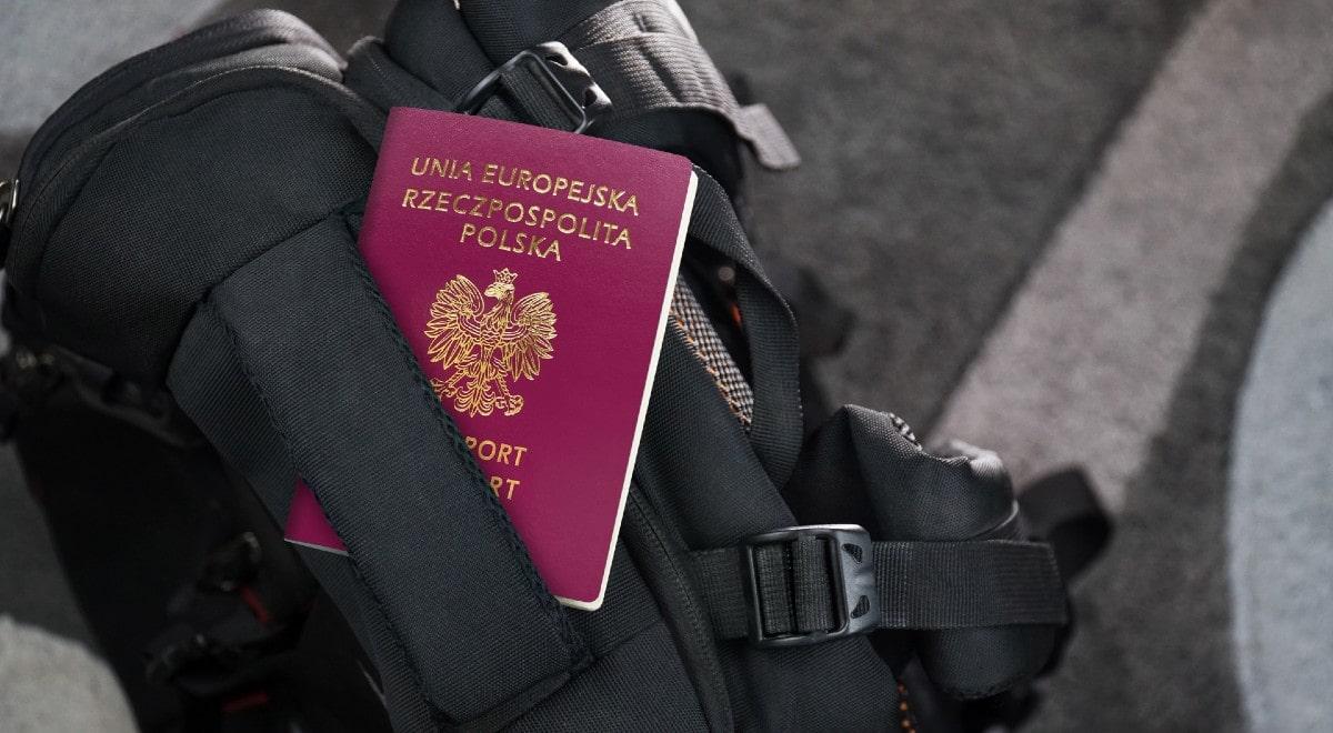 Paszporty tymczasowe wyrabiane na Lotnisku Chopina cieszą się zainteresowaniem. "Liczby mówią same za siebie"
