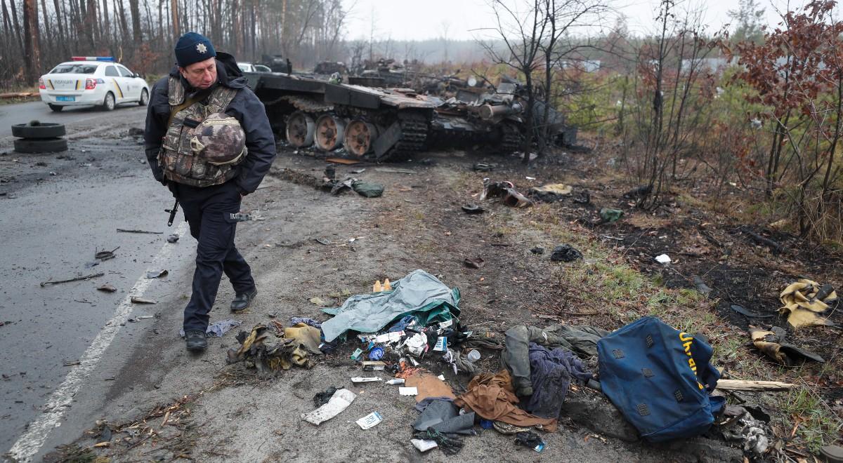 Rosyjskie zbrodnie wojenne na Ukrainie. Odkryto masowe groby w Buczy