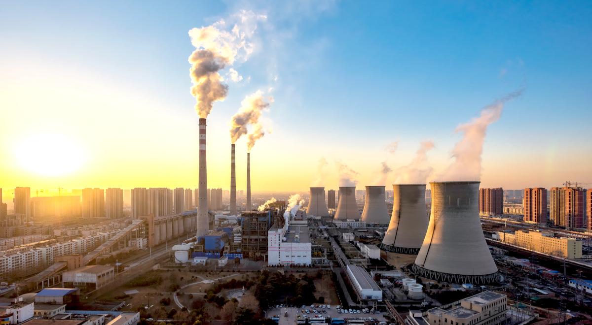 Chińska energetyka nie odchodzi od węgla. Masowo powstają kolejne elektrownie konwencjonalne