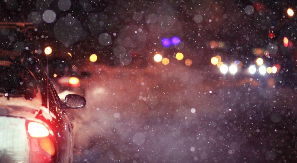 Uwaga kierowcy! Trudne warunki na drogach. W nocy marznący deszcz, śnieg i gołoledź