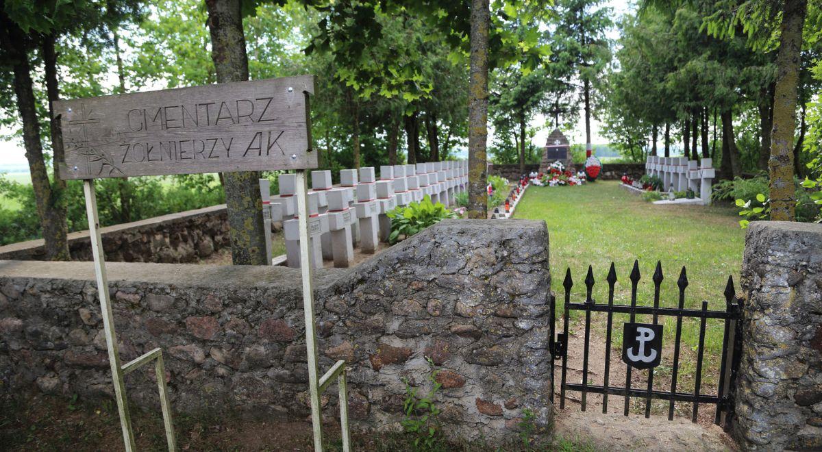 Białoruskie służby zniszczyły cmentarz AK w Surkontach. Dworczyk: winni poniosą konsekwencje