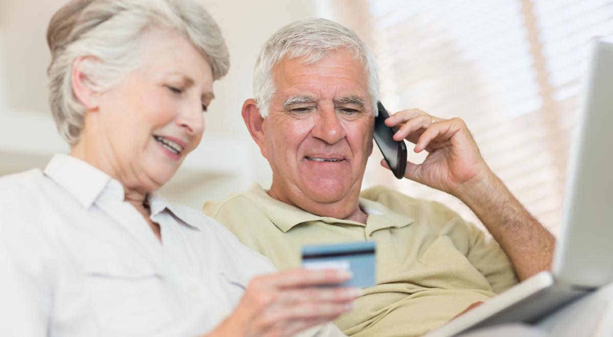 ZUS rekomenduje specjalne konta bankowe dla seniorów. Nie tylko bezpieczne, ale także dostosowane do ich potrzeb 