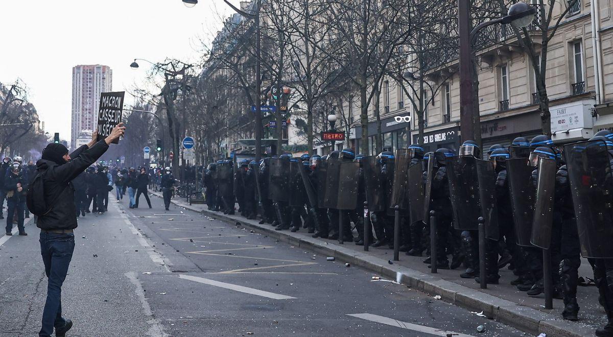 Francja: rekordowa frekwencja na manifestacjach dot. wieku emerytalnego. Doszło do starć z policją