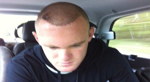 Wayne Rooney z nowymi włosami