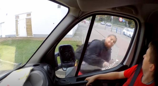 Kolejny atak na furgonetkę "Stop Pedofilii". Jest nagranie