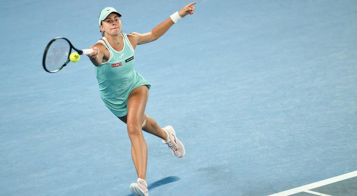 WTA Miami: Magda Linette pokonała Wiktorię Azarenkę po trzysetowym boju. Polka gra dalej!