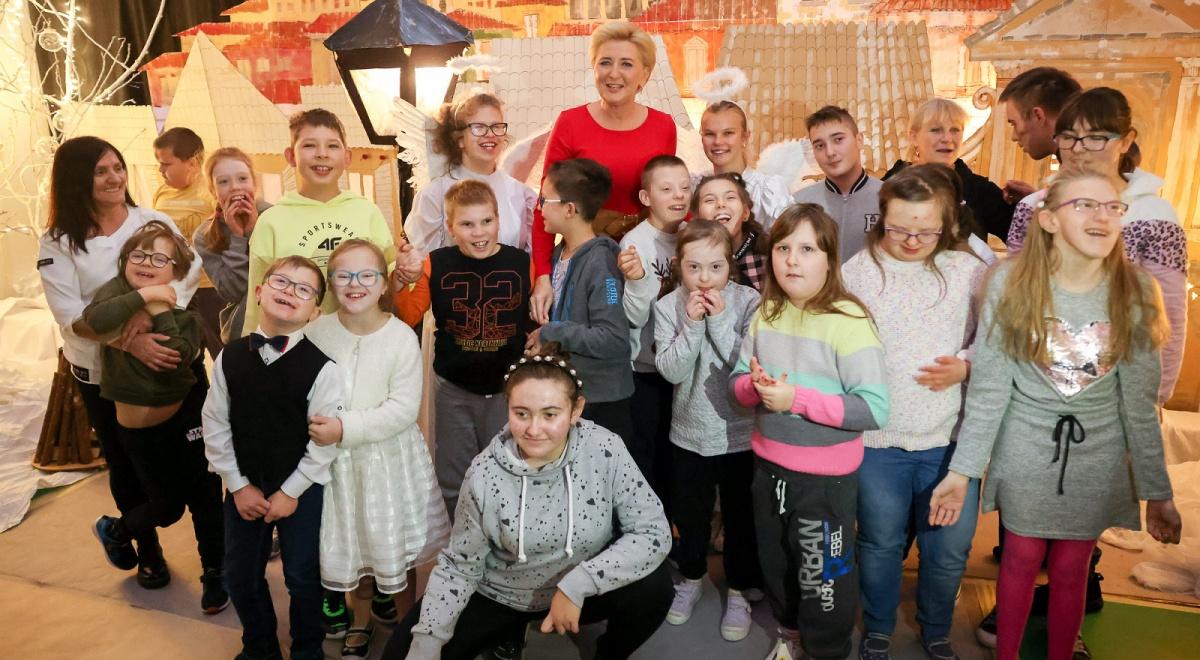 Agata Kornhauser-Duda odwiedziła dzieci w ośrodku specjalnym w Wierzchosławicach