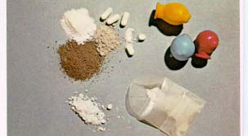 Polak usiłował przemycić w żołądku ponad kilogram heroiny 