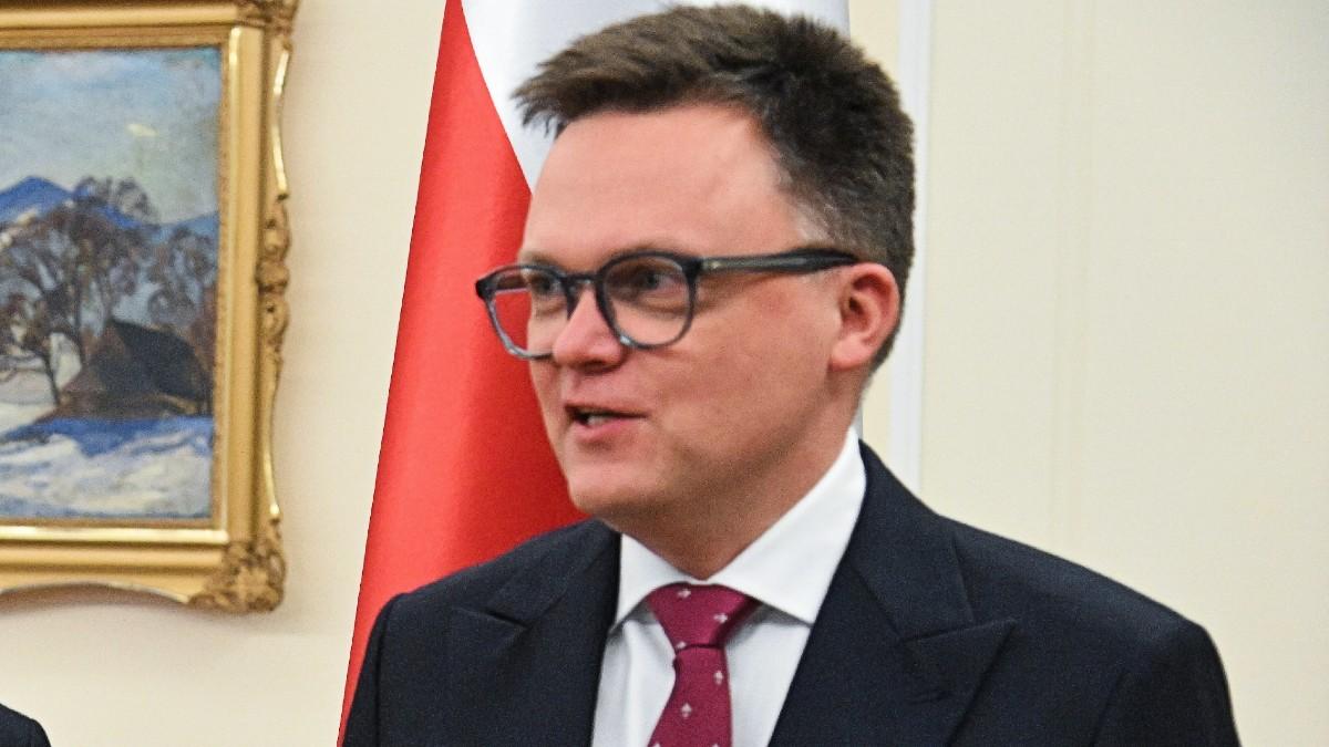Szymon Hołownia chce ustawowego odpartyjnienia państwowych spółek. "Czas na konkursy i profesjonalne zarządzanie"