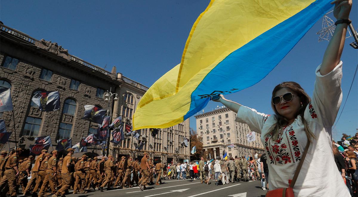 Dzień Niepodległości Ukrainy. "Zełenski wpisuje się w nastroje społeczne" 