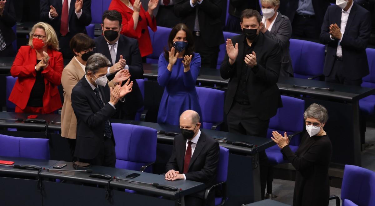 Zmiana przy sterach władzy Niemiec. Olaf Scholz zaakceptowany przez Bundestag