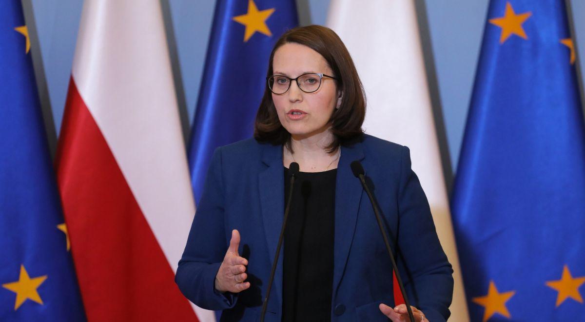 "Sytuacja Polski jest stabilna". Minister Rzeczkowska: to dzięki polityce finansowej i fiskalnej rządu