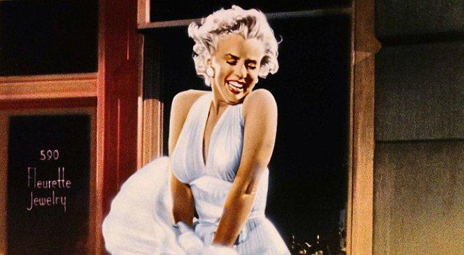 Rekordy roku: perły Elizabeth Taylor i sukienka Marylin Monroe