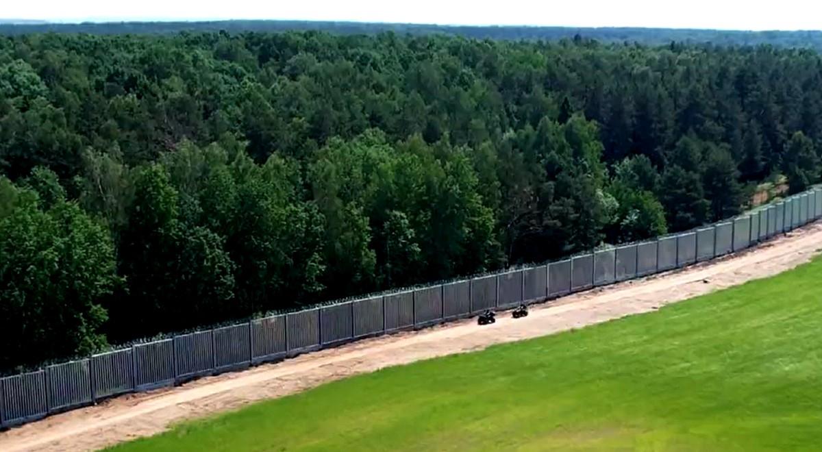 Budowa zapory na granicy z Białorusią. SG: odebrano pierwsze ukończone odcinki