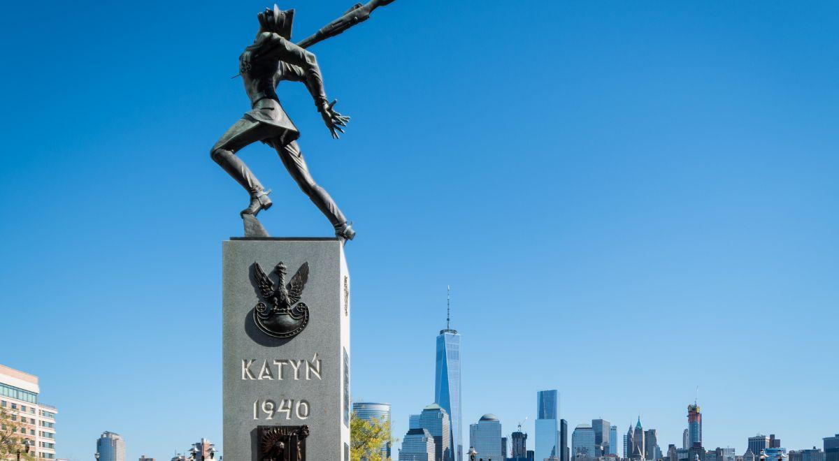 Pomnik Katyński w Jersey City zostanie zasłonięty? Działacze polonijni protestują