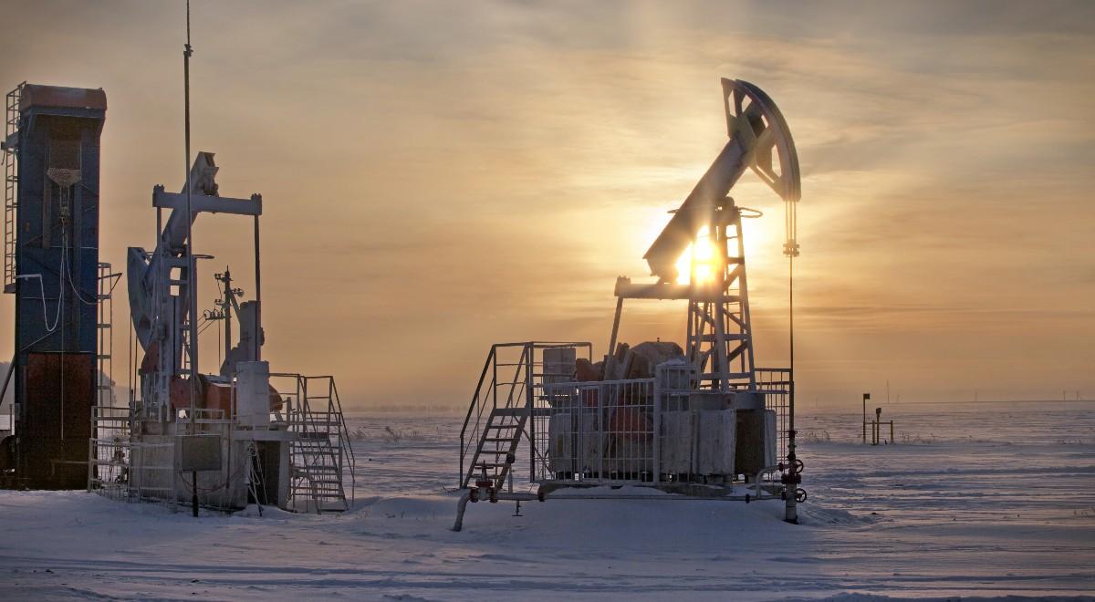 Rosja zastanawia się nad odwetem za limit cen na ropę. Putin straszy "ograniczeniem produkcji"
