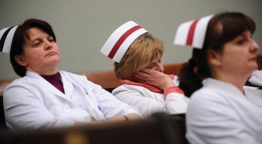Pielęgniarki negocjują z minister zdrowia. Kolejna noc w Sejmie