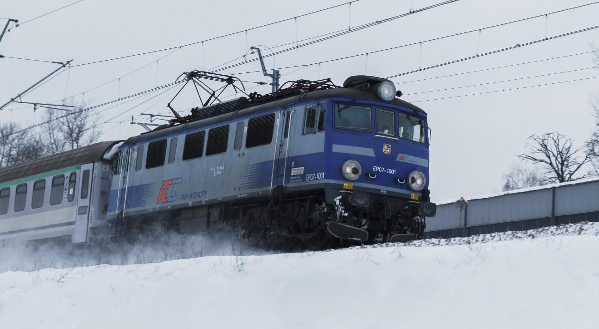 Polskie koleje są przygotowane do zimy. Podstawą jest monitoring i specjalistyczne służby