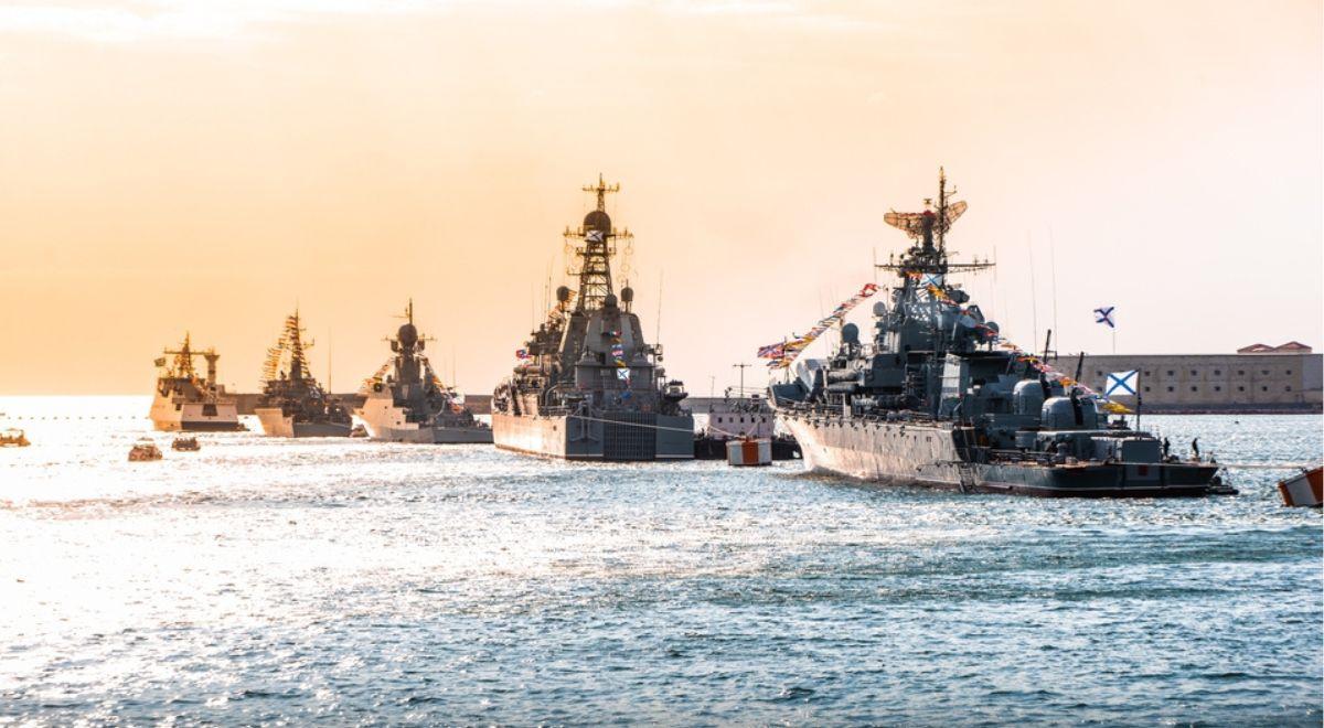 Rosja wycofuje część okrętów z Krymu. Analityk wojskowy: każdy atak na rosyjskie okręty rozbija logistykę agresora