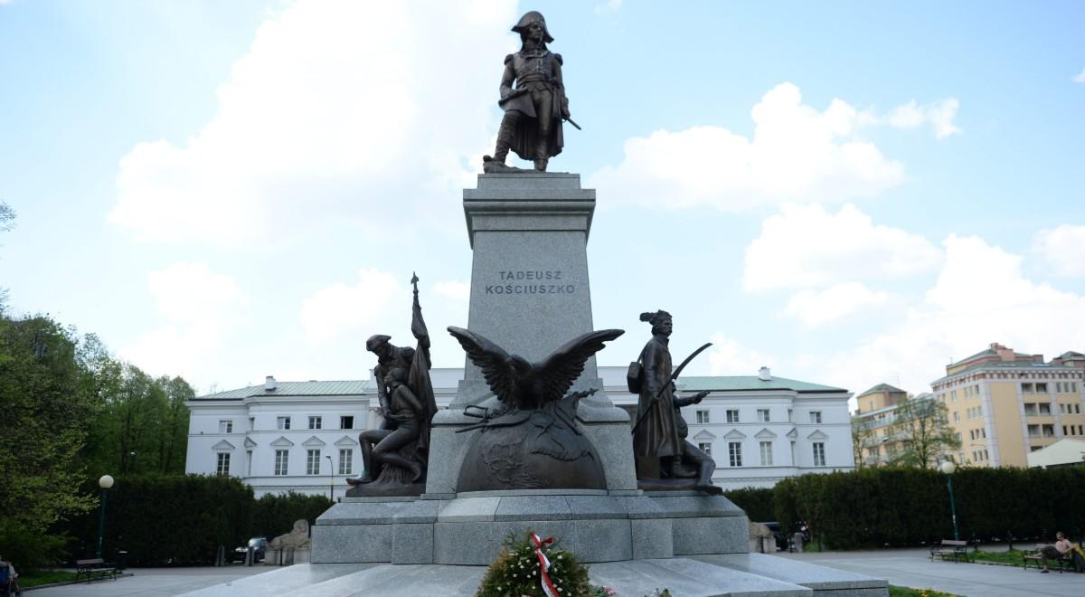 Dewastacja pomnika Tadeusza Kościuszki w Warszawie. Są zarzuty dla kolejnego podejrzanego