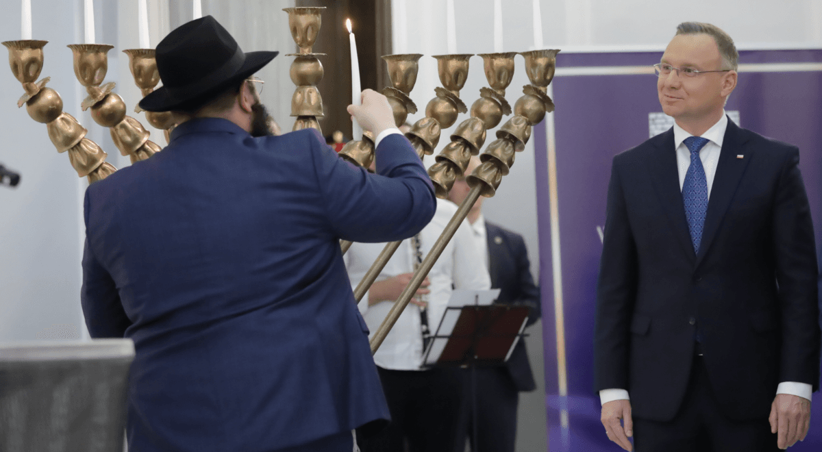 W Sejmie kolejny raz zapłonęły świece chanukowe. W uroczystości wziął udział m.in. prezydent Andrzej Duda