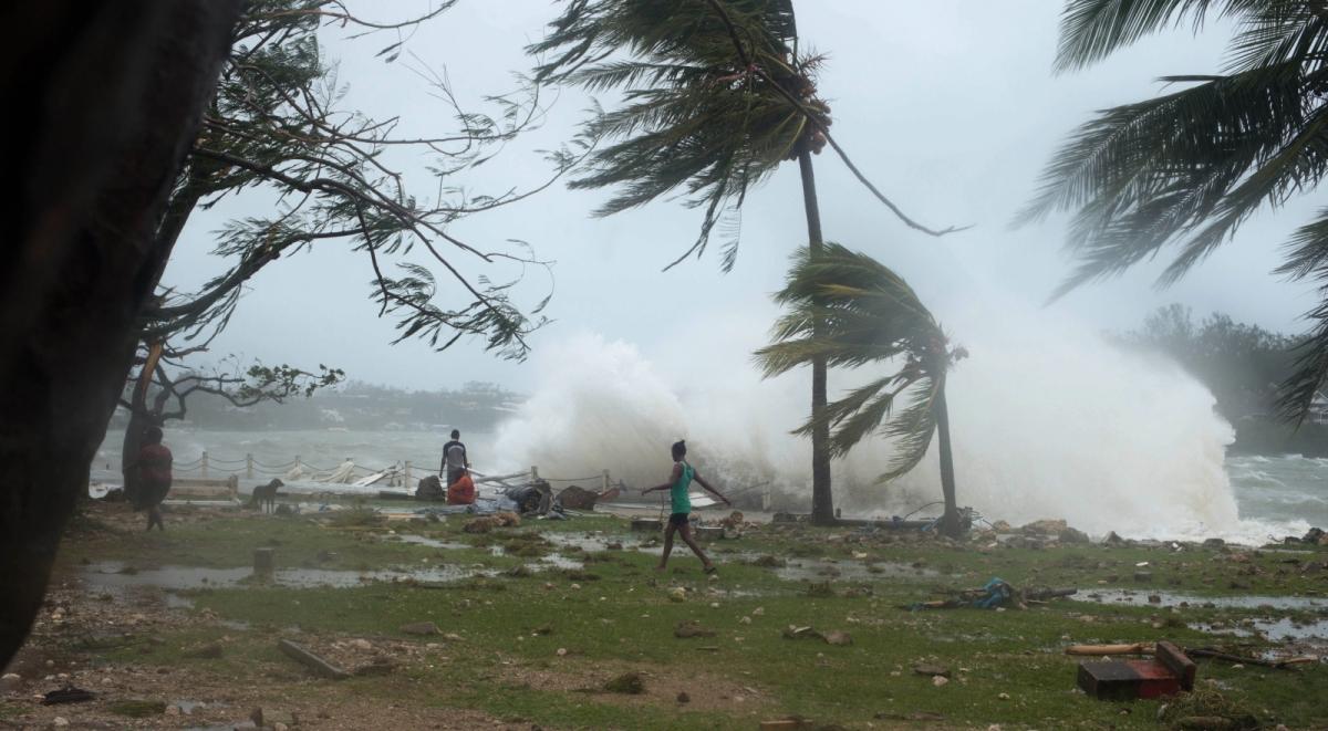 Stan wyjątkowy w Vanuatu po przejściu cyklonu. Rośnie liczba ofiar śmiertelnych