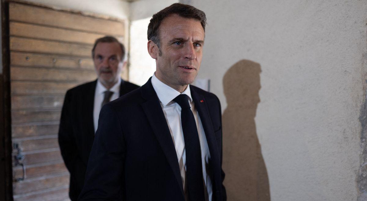 Macron nie wypełni sportowej tradycji. Wszystko przez zagrożenie protestem podczas meczu