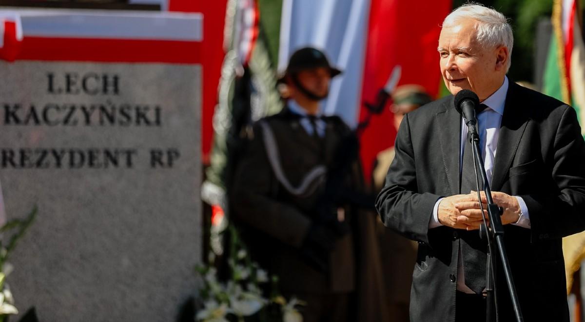 Odsłonięcie pomnika Lecha Kaczyńskiego. Prezes PiS: dzięki niemu Polska jest dużo silniejsza