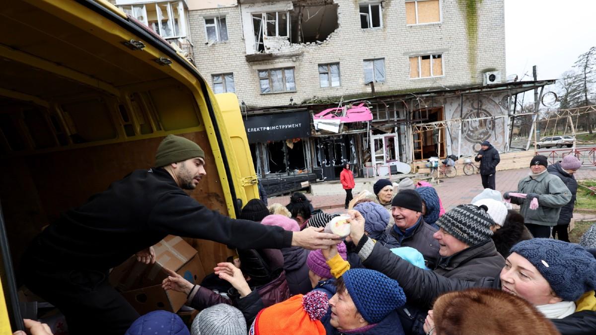 Zimowa wojna Putina. Stoltenberg: musimy spodziewać się kolejnych uchodźców z Ukrainy