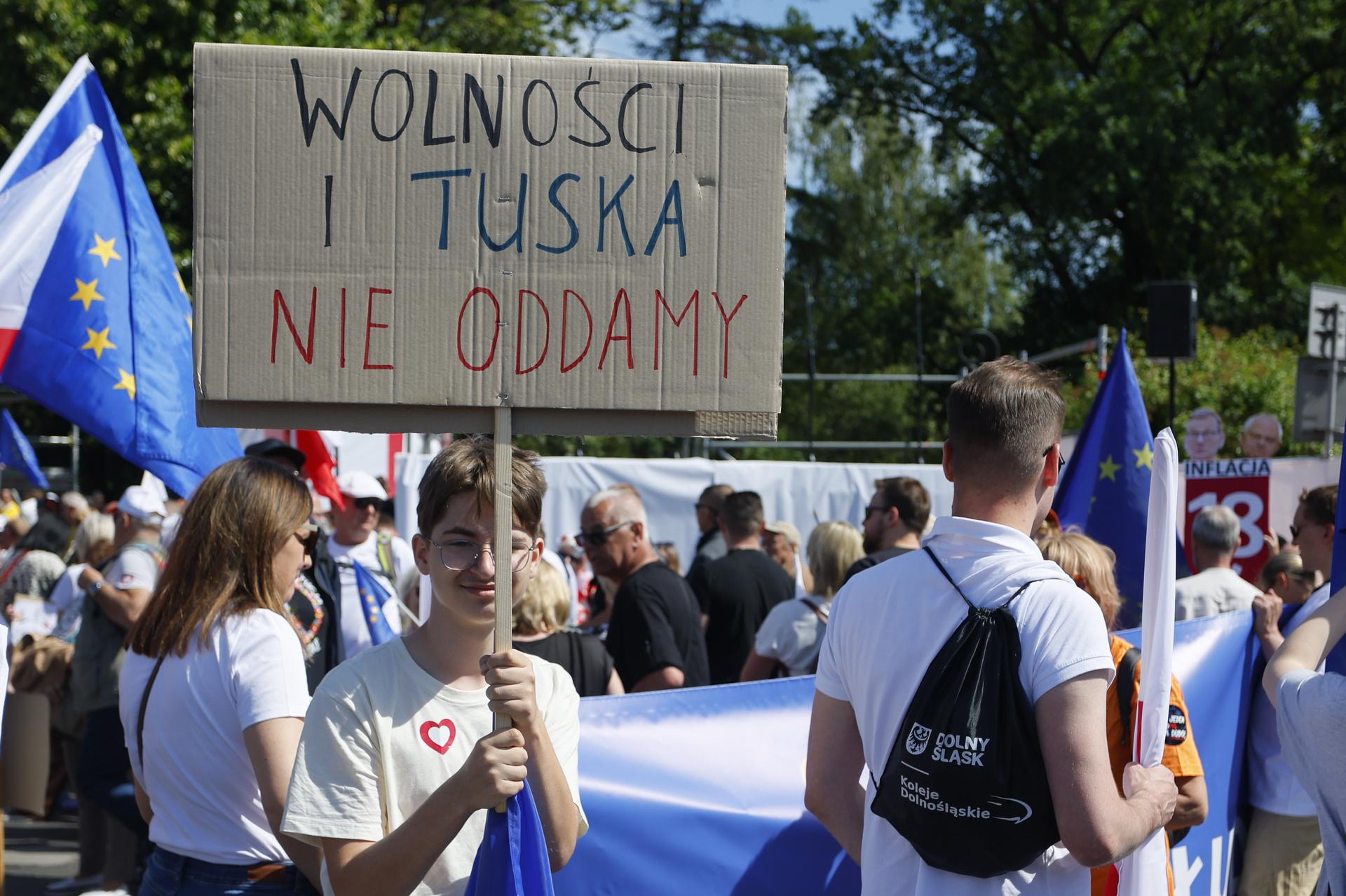 W Warszawie zakończył się antyrządowy marsz organizowany przez PO