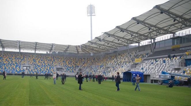 1. liga: Arka Gdynia podlicza koszty zadymy na stadionie