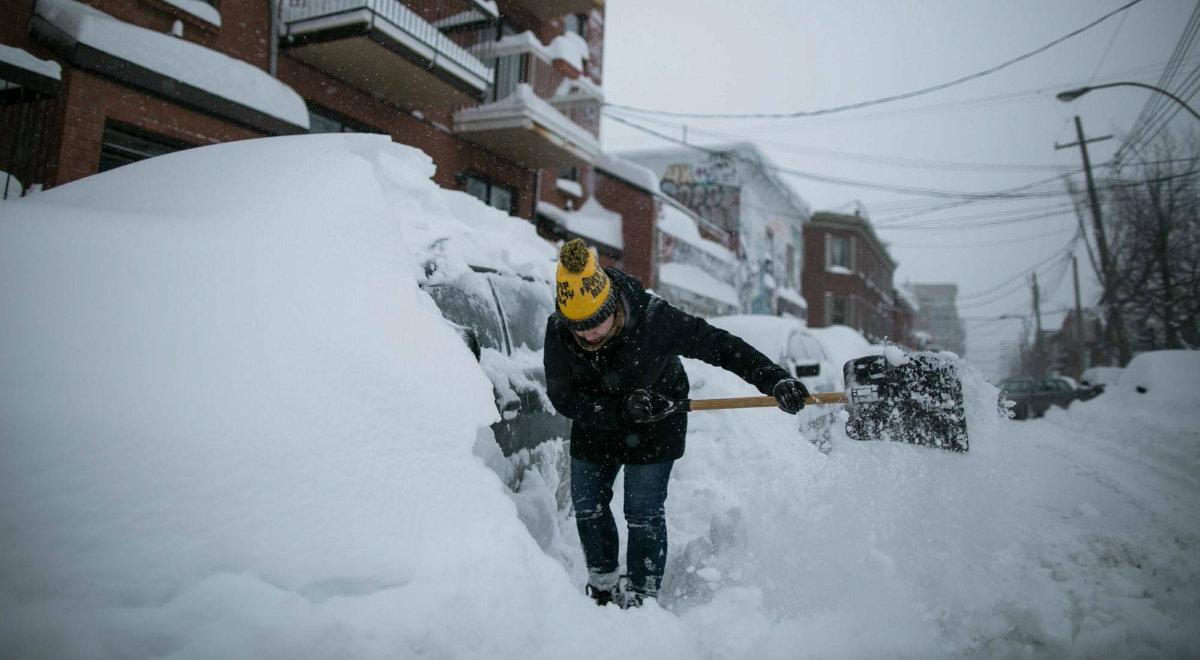 Kanada pod śniegiem: zasypane domy i samochody. Ekstremalny atak zimy