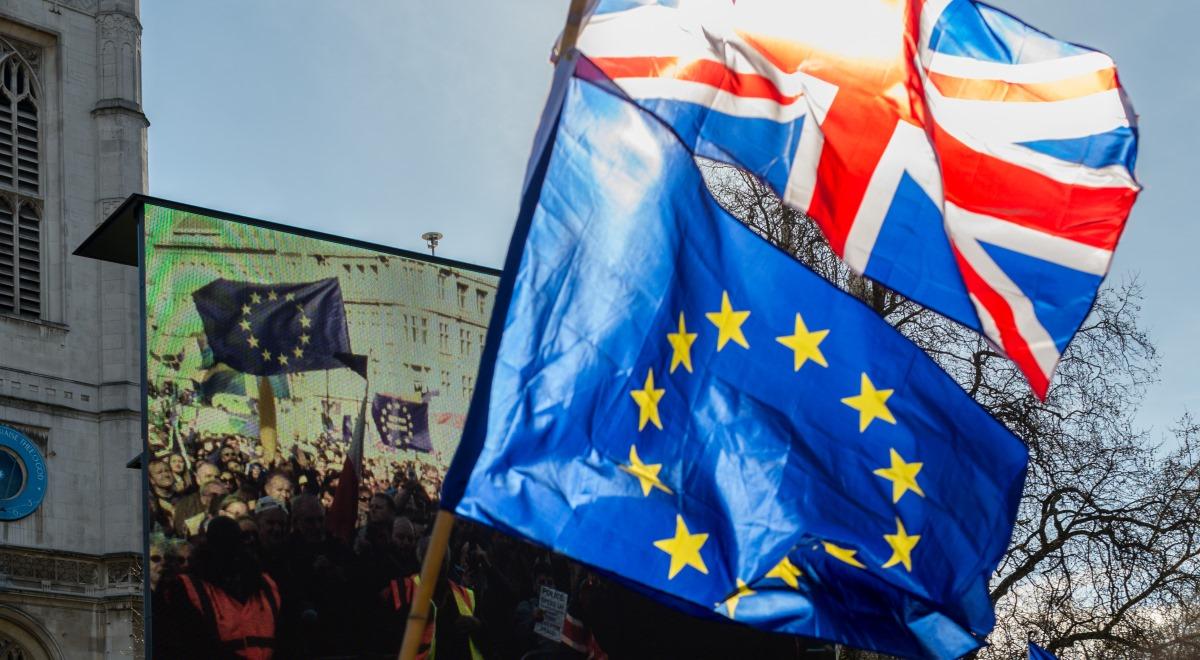 Polacy wciąż wśród najrzadziej rejestrujących się przed brexitem