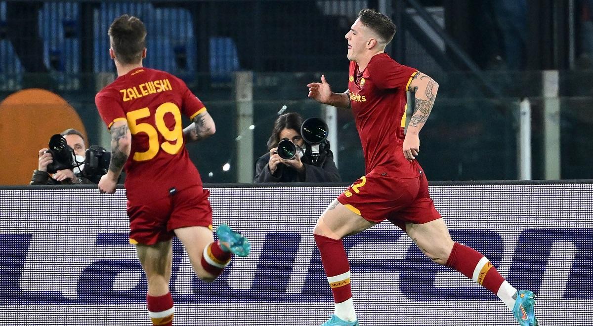 Liga Konferencji: Roma odrabia starty i awansuje do półfinału. Asysta Nicoli Zalewskiego