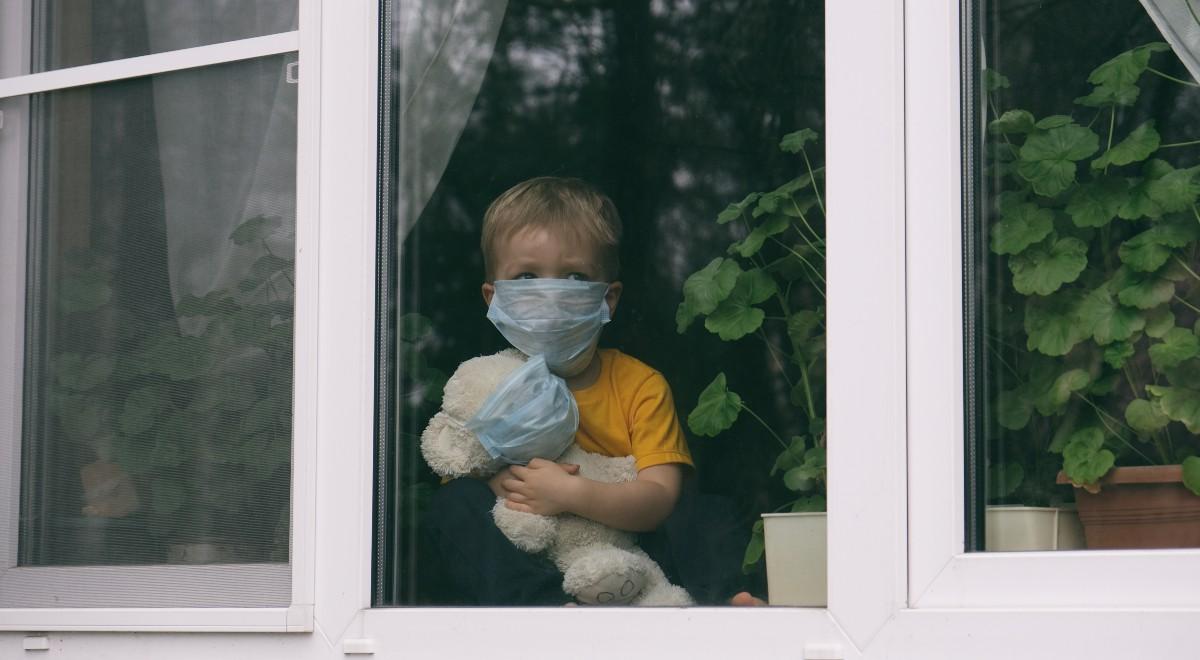 Jakie jest ryzyko zachorowania na COVID-19 wśród dzieci? Brytyjscy badacze odpowiadają