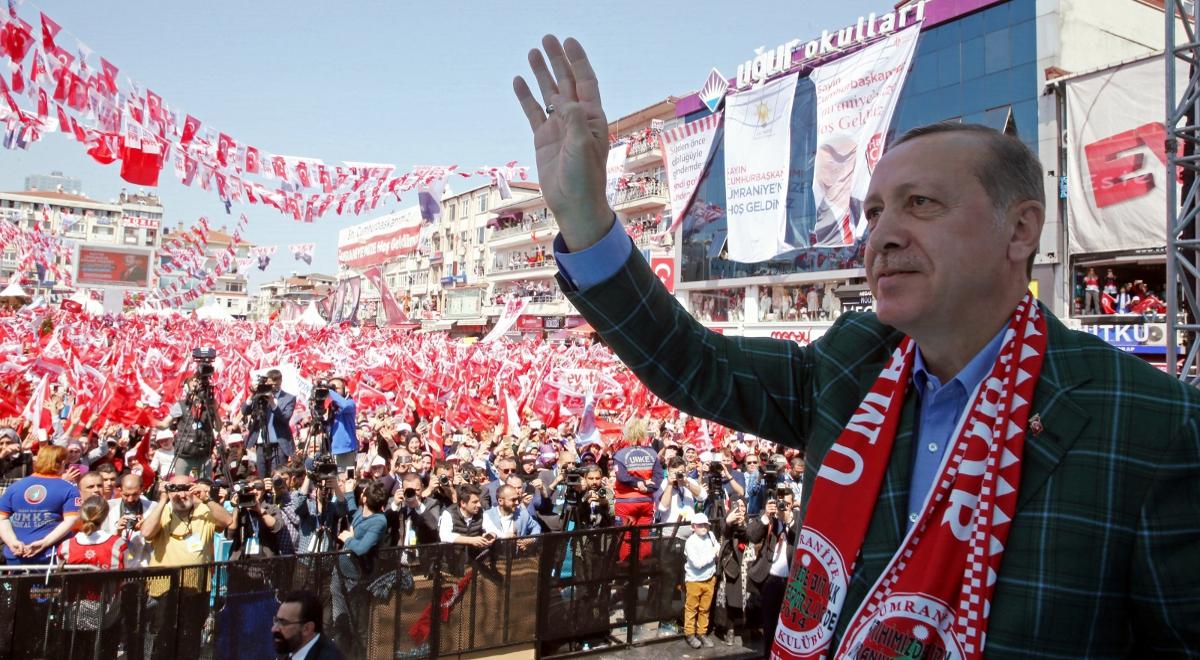Referendum w Turcji. Prezydent Recep Tayyip Erdogan apeluje o wysoką frekwencję