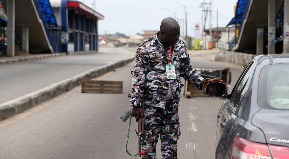Skoordynowane ataki zbrojnych grup na nigeryjskie wioski. Nie żyje co najmniej 113 osób