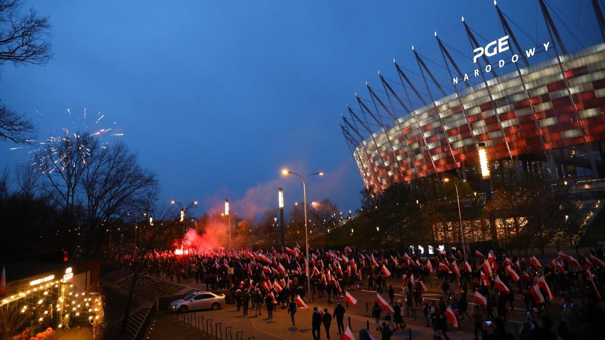 Warszawa: Marsz Niepodległości dotarł na błonia Stadionu Narodowego