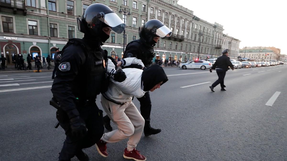 Antywojenne protesty w Rosji. Rośnie liczba zatrzymanych