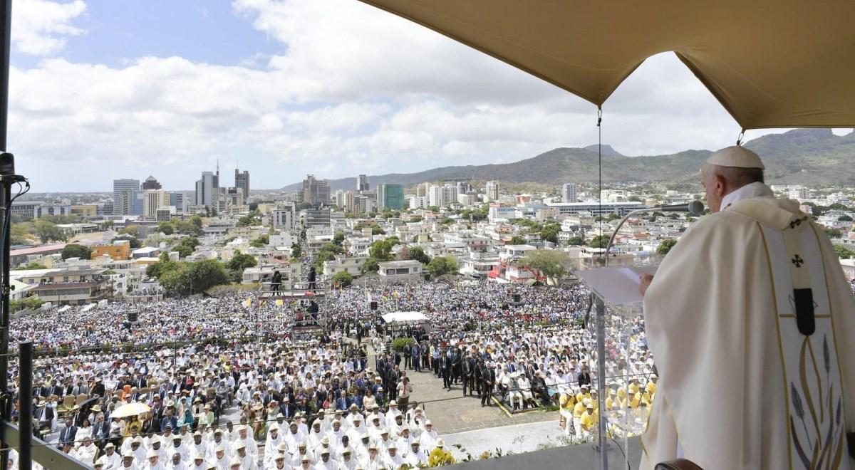 Poruszające kazanie w Port Louis o młodzieży. Papież Franciszek na Mauritiusie