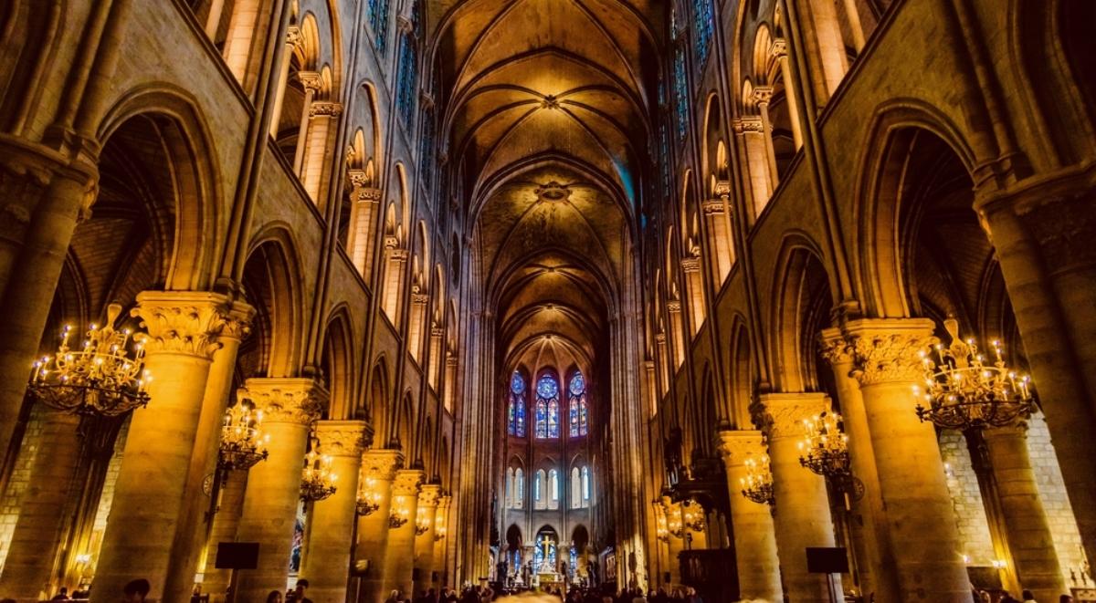Skarby Notre Dame. Zobacz, jakie relikwie i dzieła sztuki były w katedrze